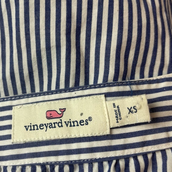 Vineyard Vines Women’s Geo Prep Blue White Embroidered Open Neck Top Shirt XS - Picture 5 of 7